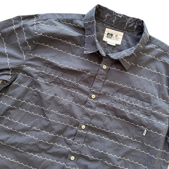 Reef Other - Reef XL Gray White Wave‎ Print Button Up Long Sleeve Casual Men's Shirt